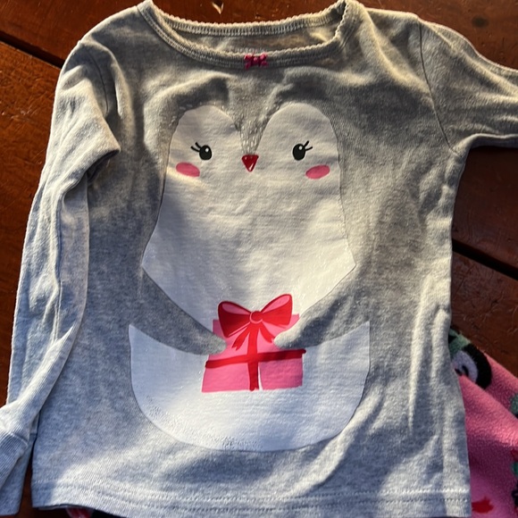 2T pajama bundle - Picture 5 of 8